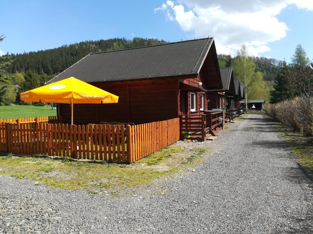 Stanica Pod Zadzierna Domki Caloroczne Lubawka Exteriör bild